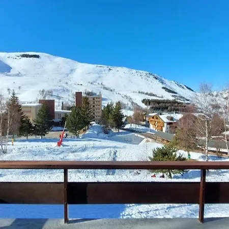 3 Etoiles 6 Pers Au Pied Des Pistes Vue Spendide Sur La Montagne Les 2 Alpes 1800 M Daire